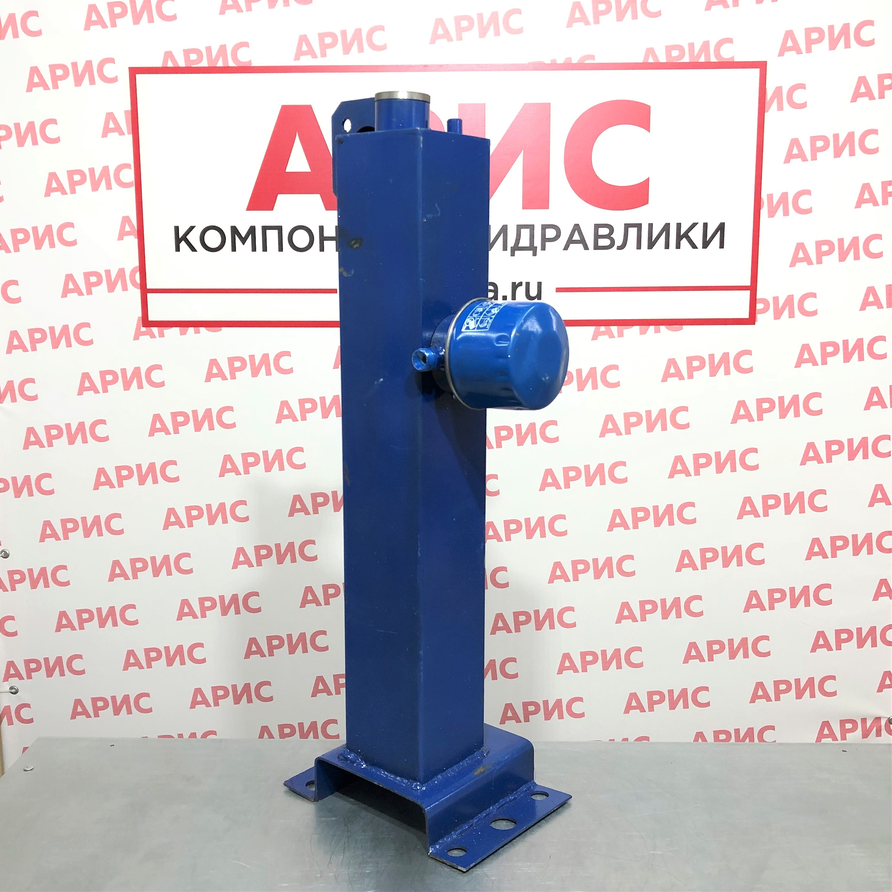 70-3400020-03 Гидробак ГУРа МТЗ с кронштейном насоса-дозатора, (штуцер 24) (У)