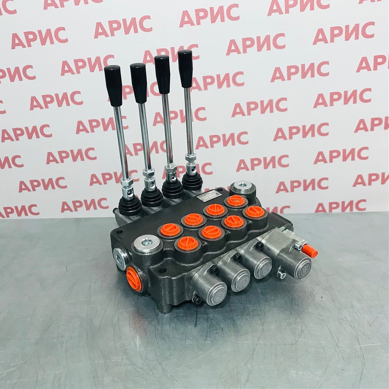 Четырёхсекционный гидрораспределитель 04Z80-1L12A1A1A1 GKZ1 Бъдещност — общий вид