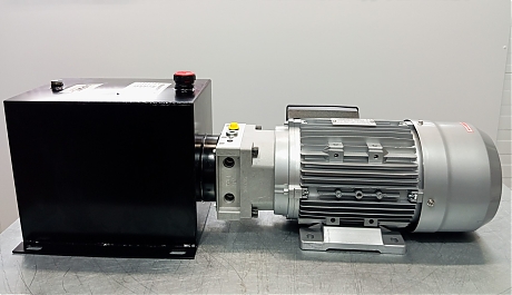 Гидростанция PP107AC220V3KWMSST14LH-S (220V, 3kW, 5.8ccw, 14L)