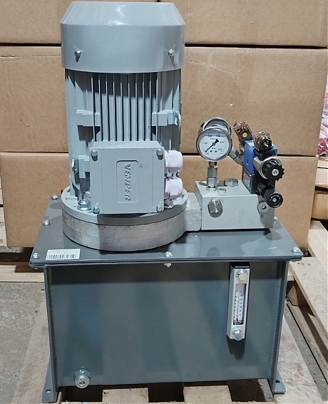 Гидравлическая станция 5.5 NF.FP.01200MAN.T30S2.AC550.2GP100.00V04PRV01.00.000.022-STUF380х-12VDC
