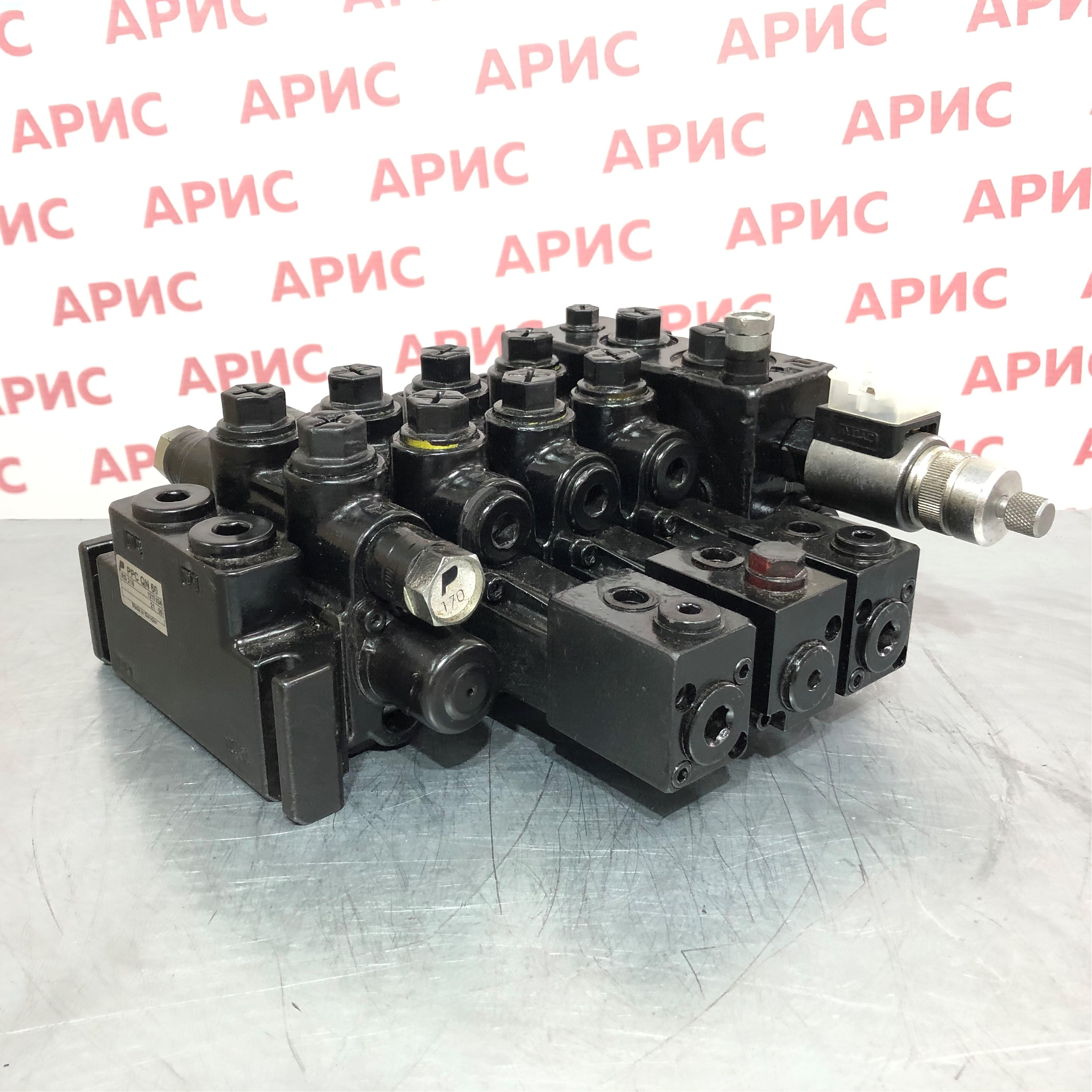 Гидрораспределитель NORDHYDRAULIC (ШВЕЦИЯ) RS214 (ИФ-300)